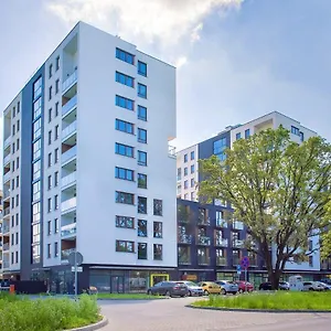  Апартаменты Metro Bielany With Parking By Renters